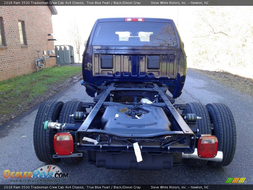 2018 Ram 3500 Tradesman Crew Cab 4x4 Chassis True Blue Pearl / Black/Diesel Gray Photo #12