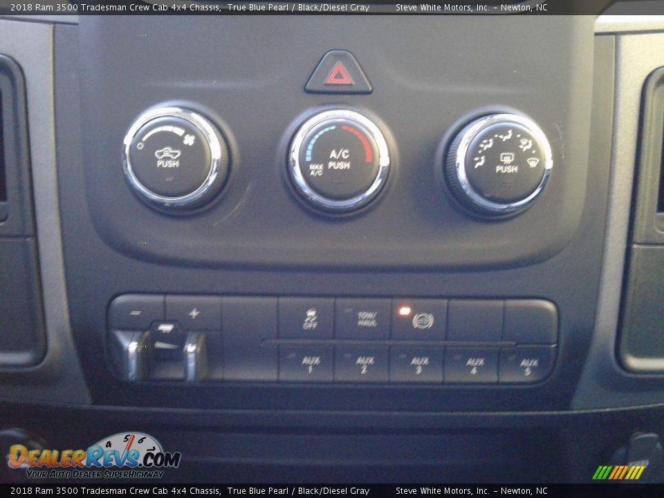 2018 Ram 3500 Tradesman Crew Cab 4x4 Chassis True Blue Pearl / Black/Diesel Gray Photo #22