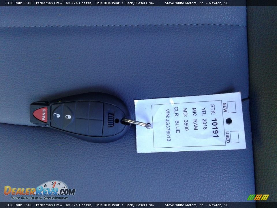2018 Ram 3500 Tradesman Crew Cab 4x4 Chassis True Blue Pearl / Black/Diesel Gray Photo #26