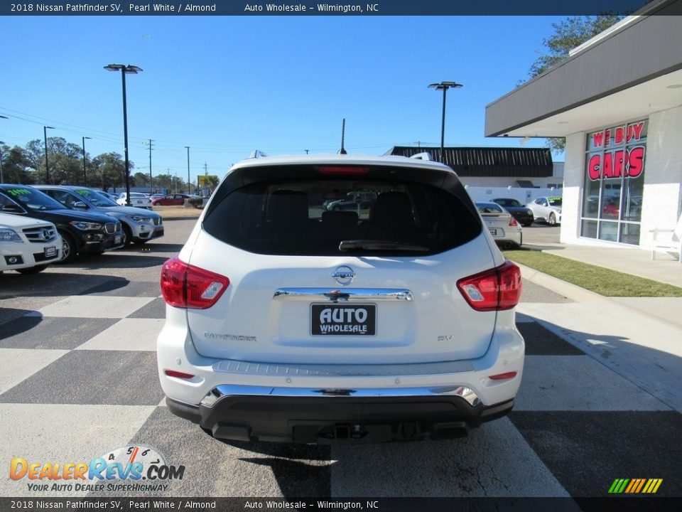 2018 Nissan Pathfinder SV Pearl White / Almond Photo #4