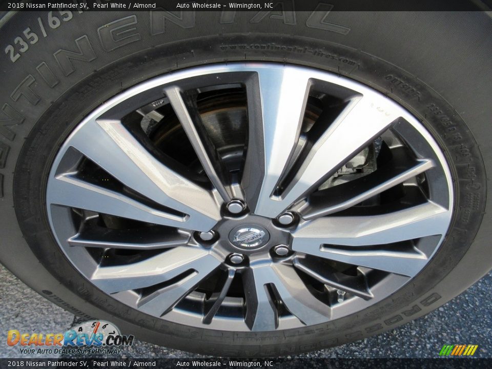 2018 Nissan Pathfinder SV Pearl White / Almond Photo #7