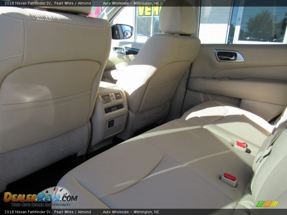 2018 Nissan Pathfinder SV Pearl White / Almond Photo #12