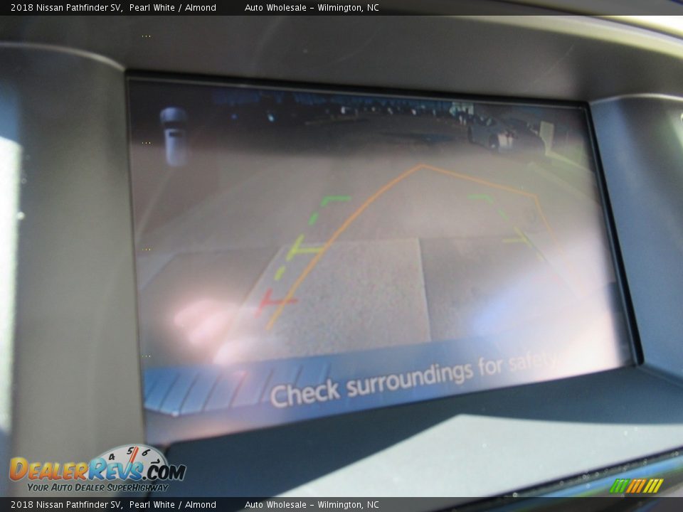 2018 Nissan Pathfinder SV Pearl White / Almond Photo #18