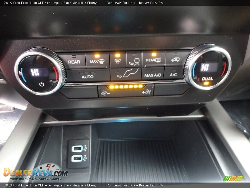 2019 Ford Expedition XLT 4x4 Agate Black Metallic / Ebony Photo #19