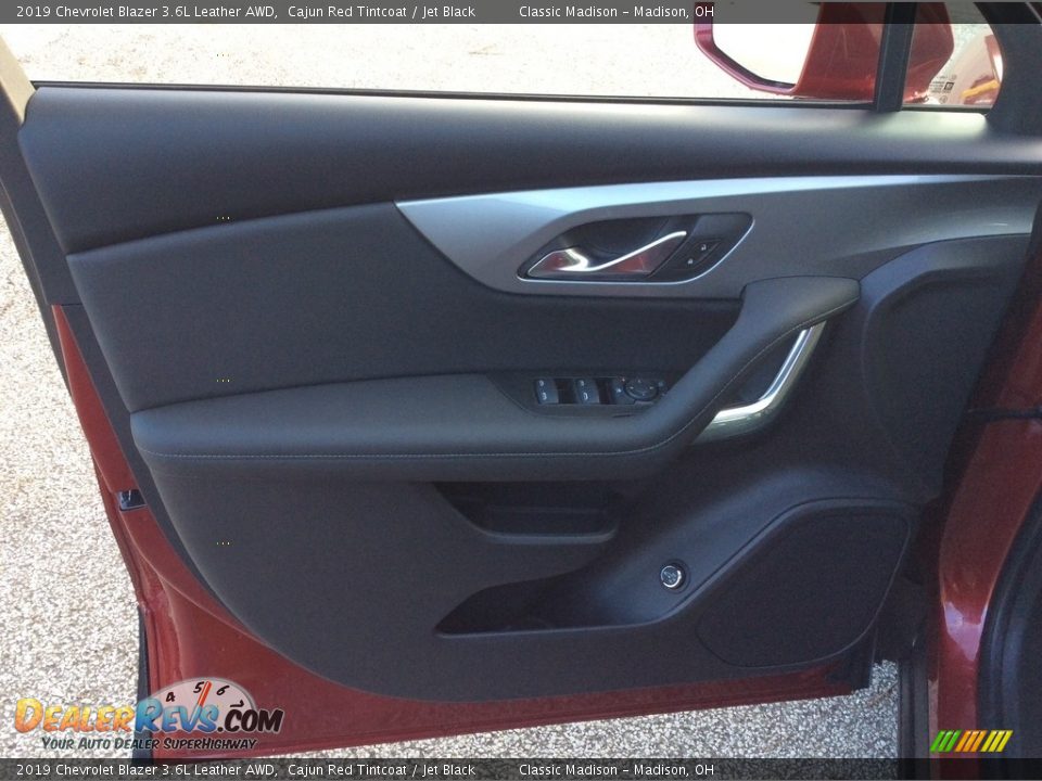 Door Panel of 2019 Chevrolet Blazer 3.6L Leather AWD Photo #8