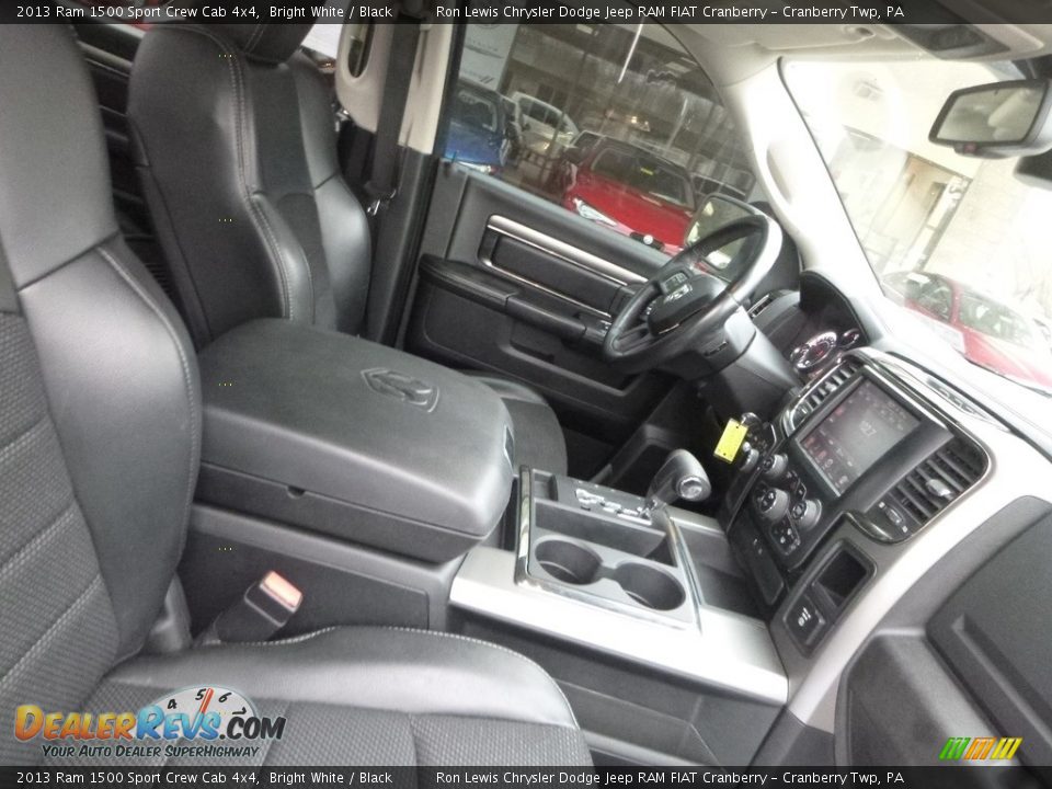 2013 Ram 1500 Sport Crew Cab 4x4 Bright White / Black Photo #12