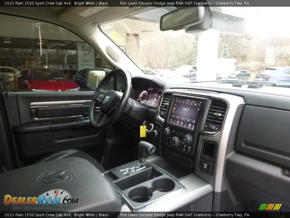 2013 Ram 1500 Sport Crew Cab 4x4 Bright White / Black Photo #13