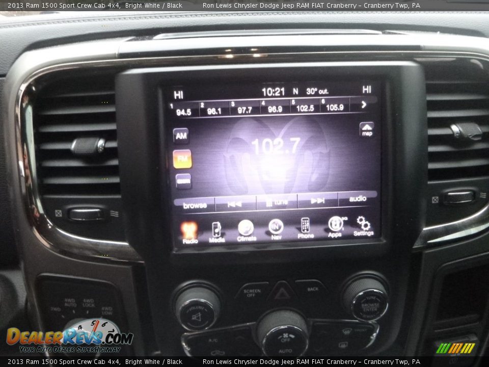 2013 Ram 1500 Sport Crew Cab 4x4 Bright White / Black Photo #18