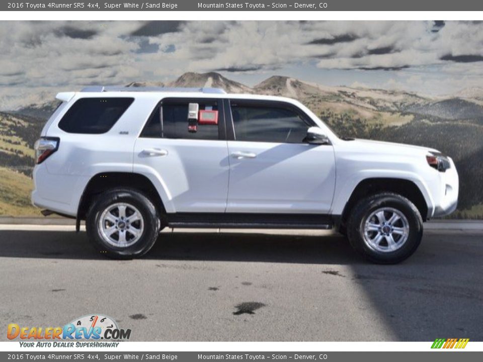 2016 Toyota 4Runner SR5 4x4 Super White / Sand Beige Photo #2