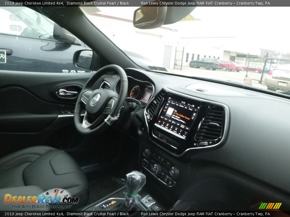 2019 Jeep Cherokee Limited 4x4 Diamond Black Crystal Pearl / Black Photo #11