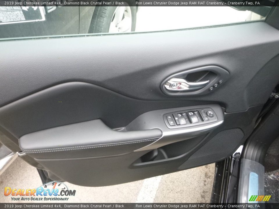 2019 Jeep Cherokee Limited 4x4 Diamond Black Crystal Pearl / Black Photo #12