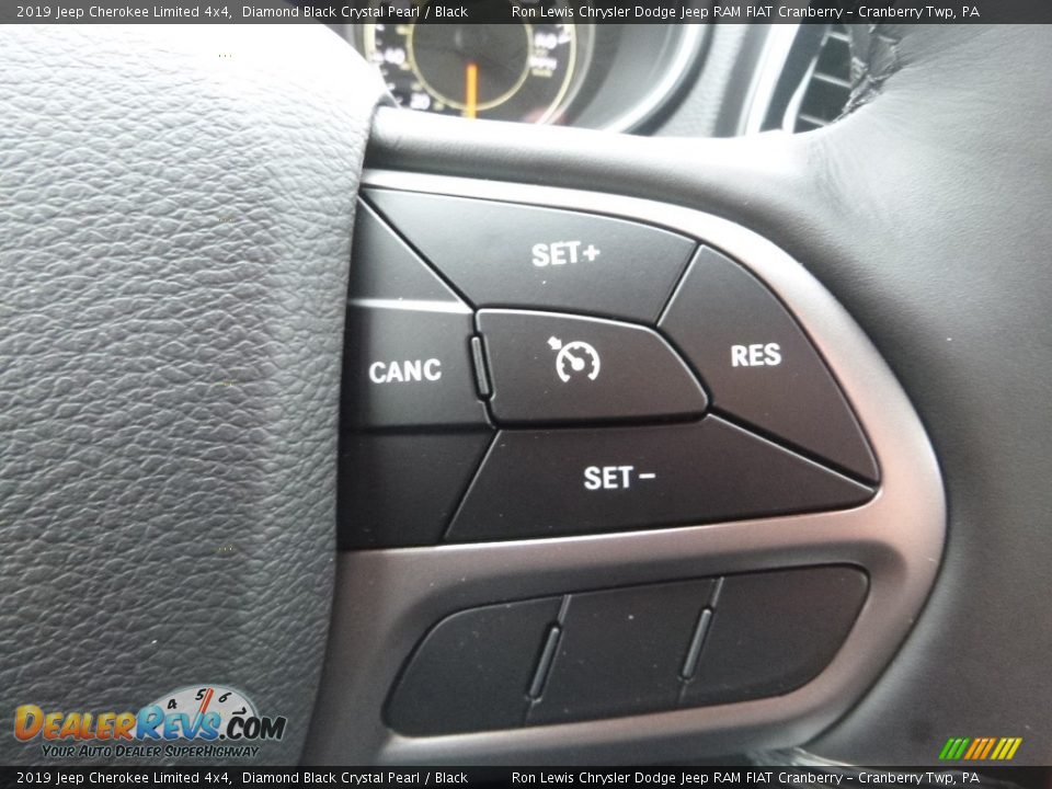 2019 Jeep Cherokee Limited 4x4 Diamond Black Crystal Pearl / Black Photo #18