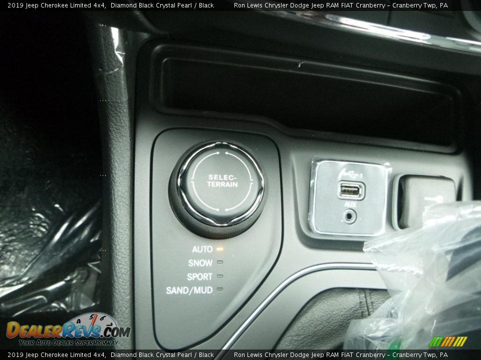 2019 Jeep Cherokee Limited 4x4 Diamond Black Crystal Pearl / Black Photo #20