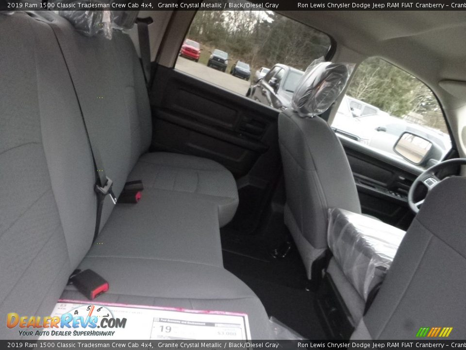 2019 Ram 1500 Classic Tradesman Crew Cab 4x4 Granite Crystal Metallic / Black/Diesel Gray Photo #12