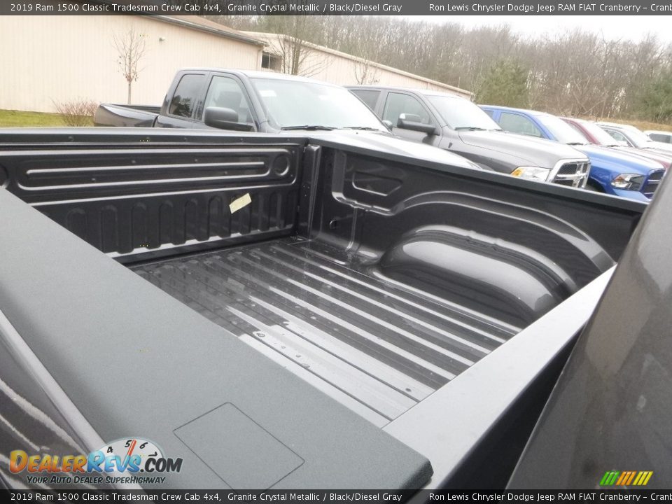 2019 Ram 1500 Classic Tradesman Crew Cab 4x4 Granite Crystal Metallic / Black/Diesel Gray Photo #13