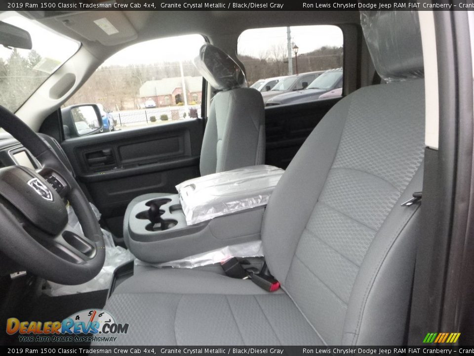 2019 Ram 1500 Classic Tradesman Crew Cab 4x4 Granite Crystal Metallic / Black/Diesel Gray Photo #14