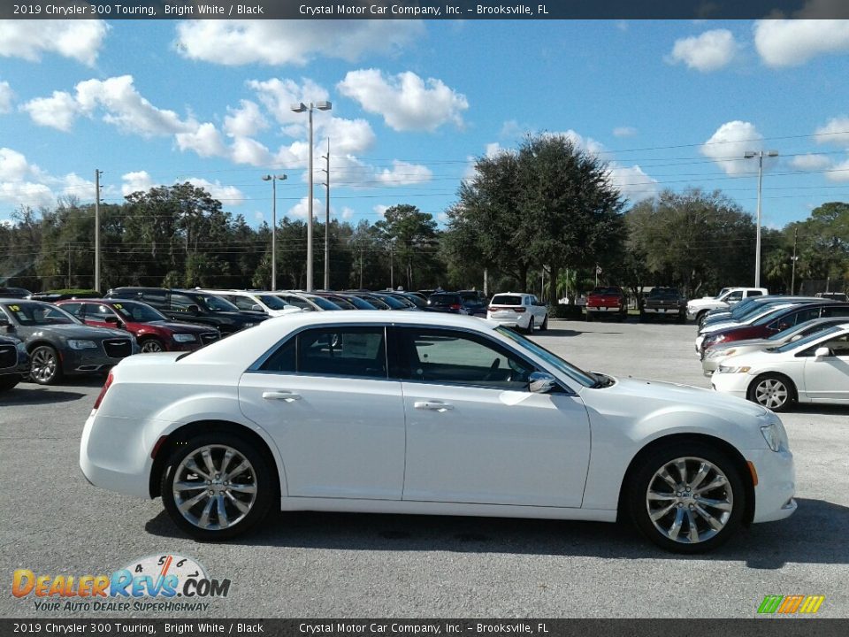 2019 Chrysler 300 Touring Bright White / Black Photo #6