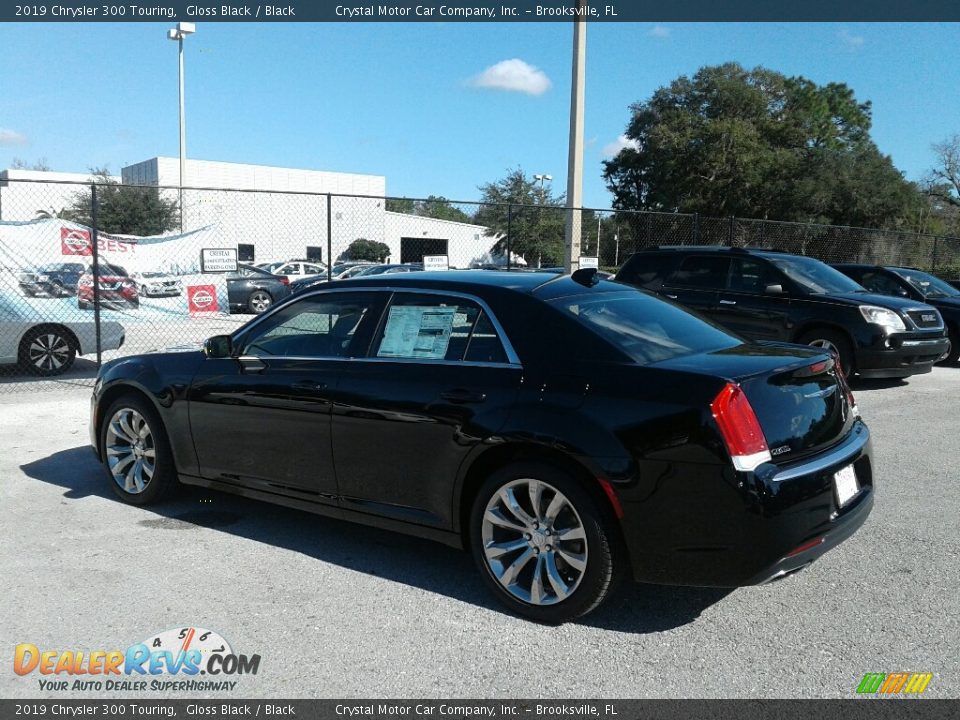 2019 Chrysler 300 Touring Gloss Black / Black Photo #3