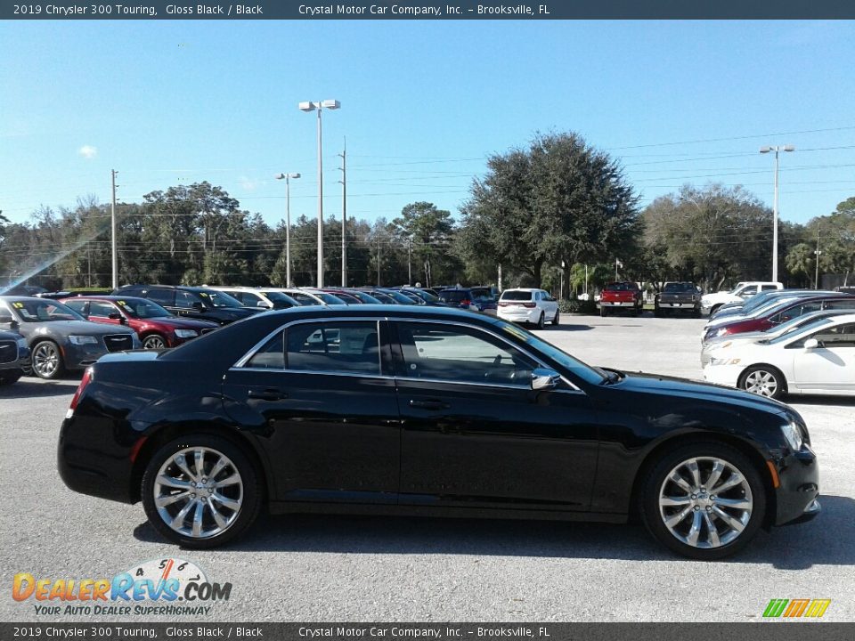 2019 Chrysler 300 Touring Gloss Black / Black Photo #6