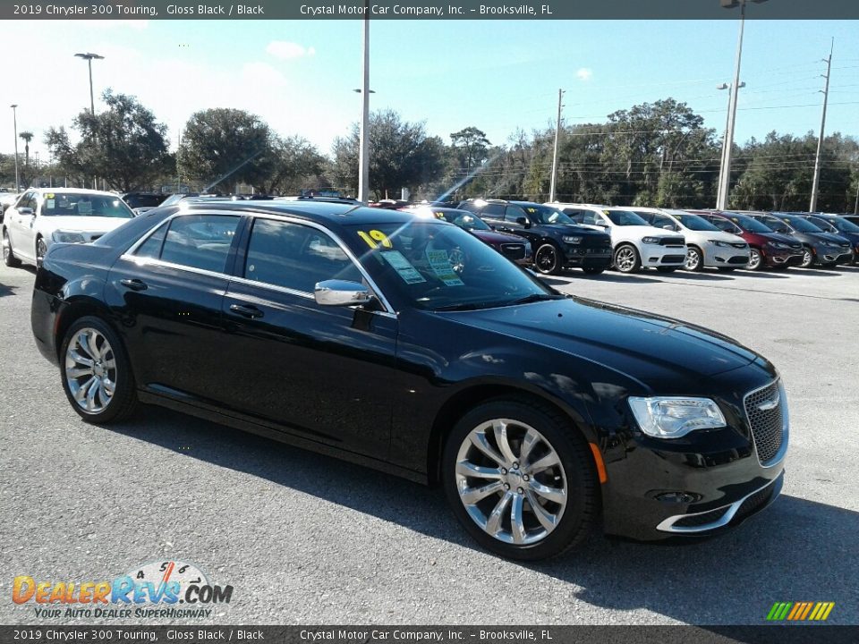 2019 Chrysler 300 Touring Gloss Black / Black Photo #7