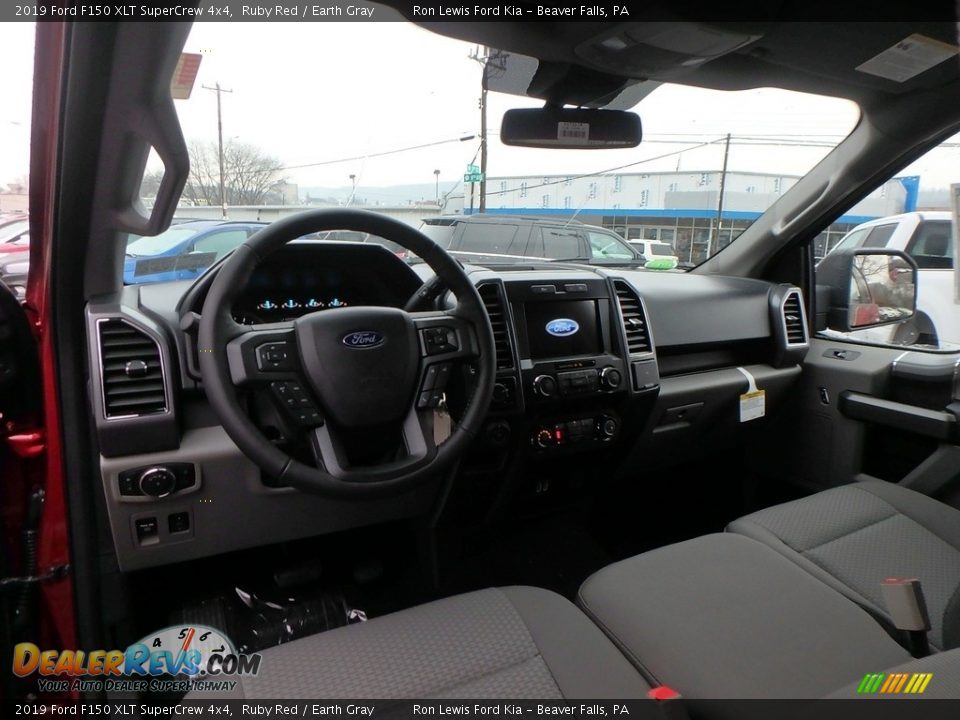 2019 Ford F150 XLT SuperCrew 4x4 Ruby Red / Earth Gray Photo #13