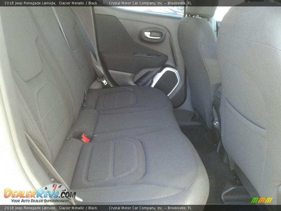 2018 Jeep Renegade Latitude Glacier Metallic / Black Photo #11