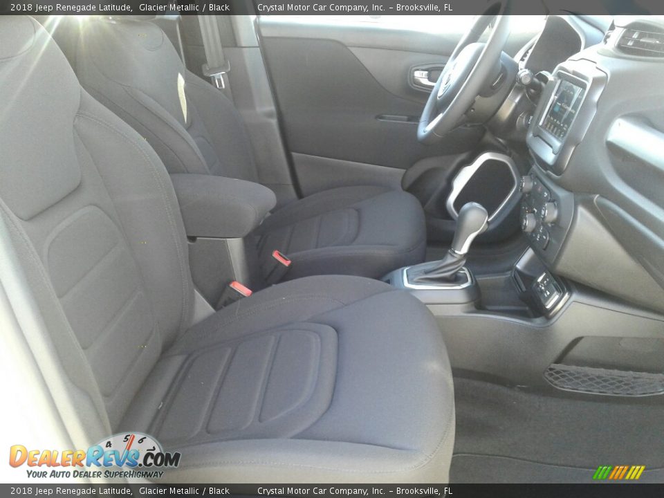 2018 Jeep Renegade Latitude Glacier Metallic / Black Photo #12
