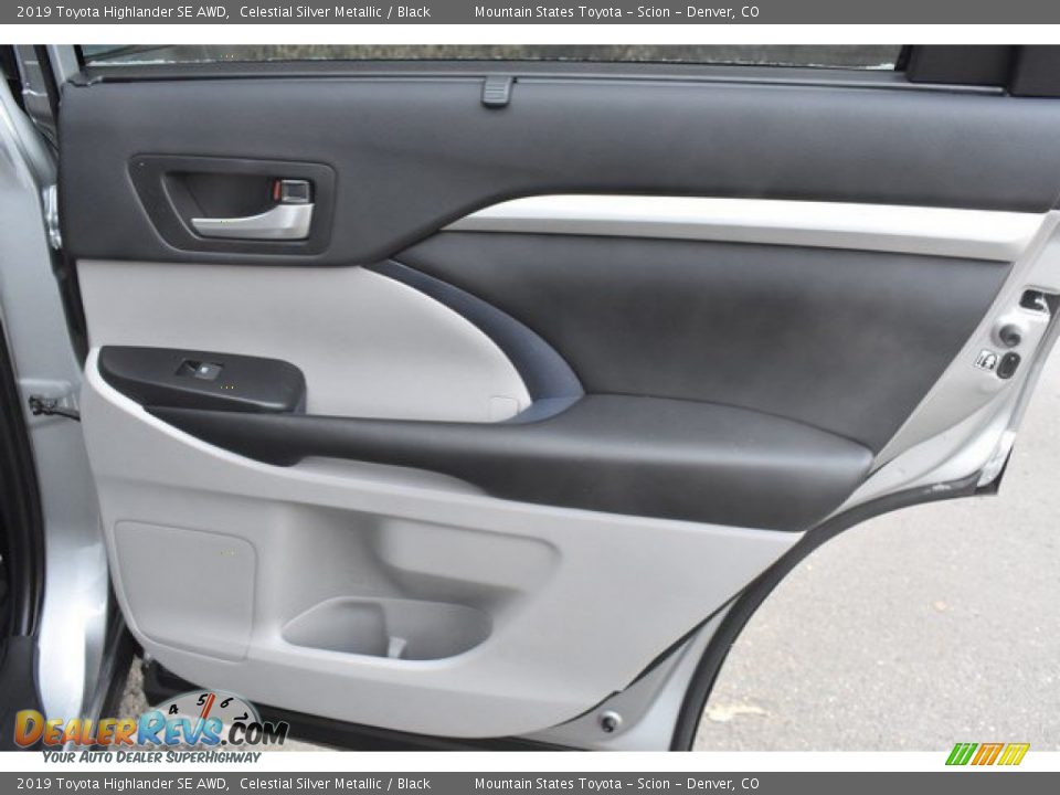 2019 Toyota Highlander SE AWD Celestial Silver Metallic / Black Photo #26