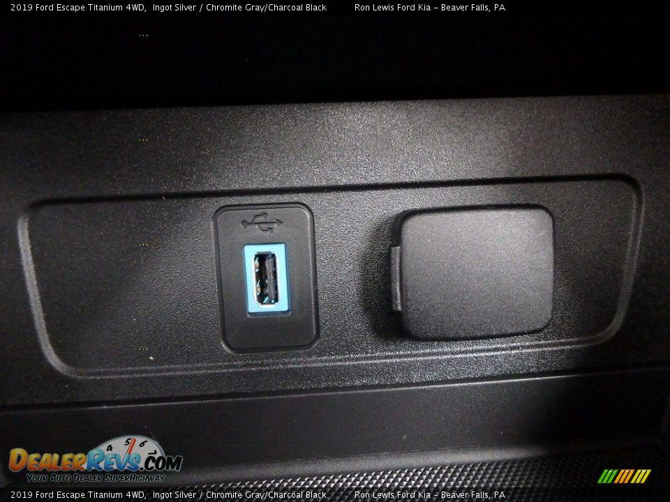 2019 Ford Escape Titanium 4WD Ingot Silver / Chromite Gray/Charcoal Black Photo #20