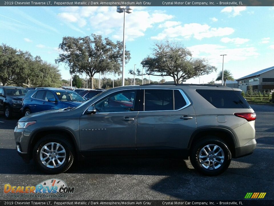 2019 Chevrolet Traverse LT Pepperdust Metallic / Dark Atmosphere/Medium Ash Gray Photo #2