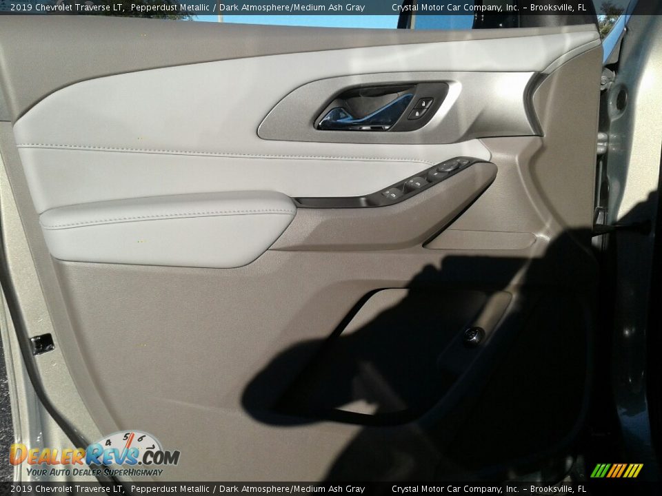 2019 Chevrolet Traverse LT Pepperdust Metallic / Dark Atmosphere/Medium Ash Gray Photo #17