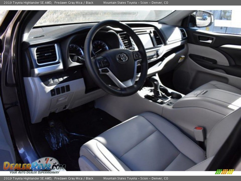 2019 Toyota Highlander SE AWD Predawn Gray Mica / Black Photo #5