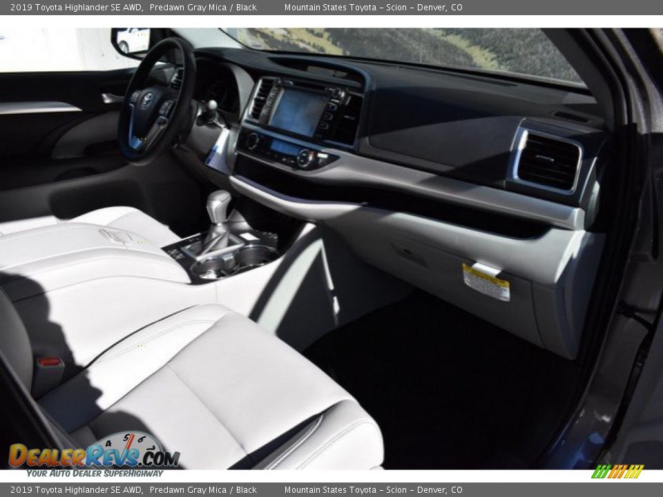2019 Toyota Highlander SE AWD Predawn Gray Mica / Black Photo #11