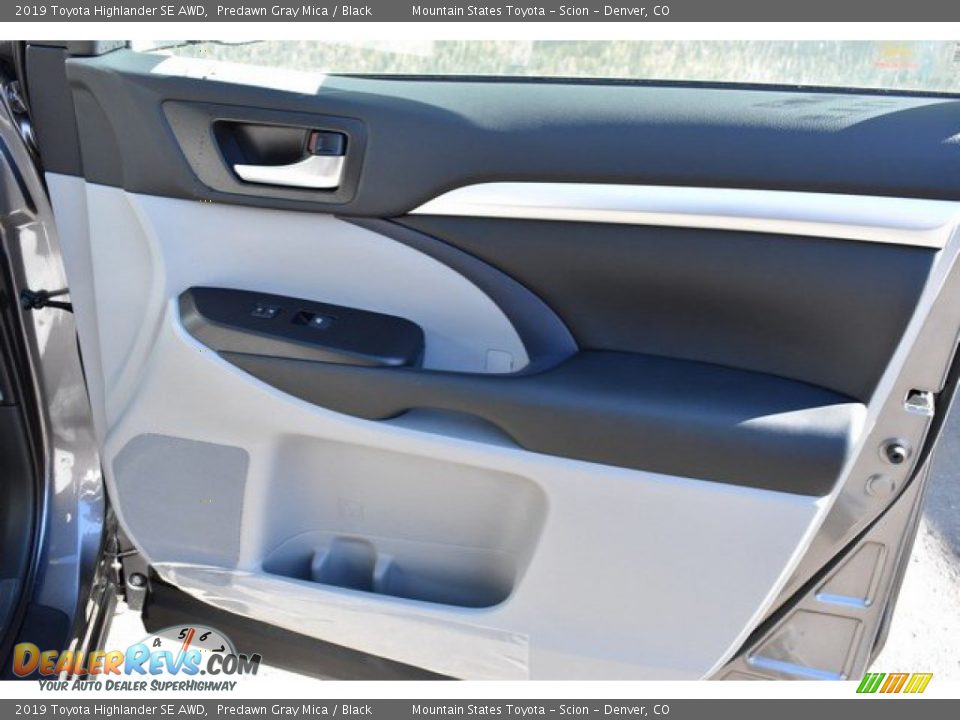 2019 Toyota Highlander SE AWD Predawn Gray Mica / Black Photo #24