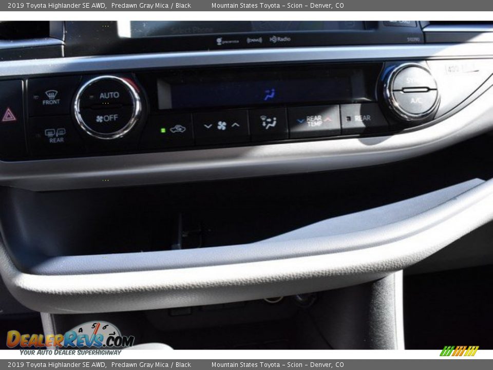 2019 Toyota Highlander SE AWD Predawn Gray Mica / Black Photo #32