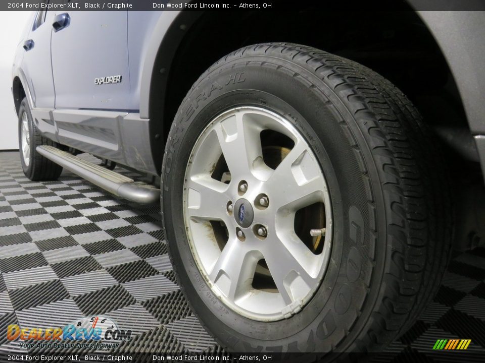 2004 Ford Explorer XLT Black / Graphite Photo #2