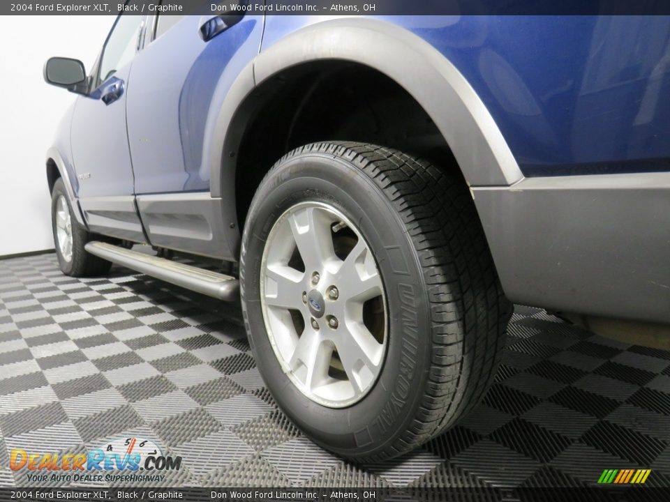 2004 Ford Explorer XLT Black / Graphite Photo #8