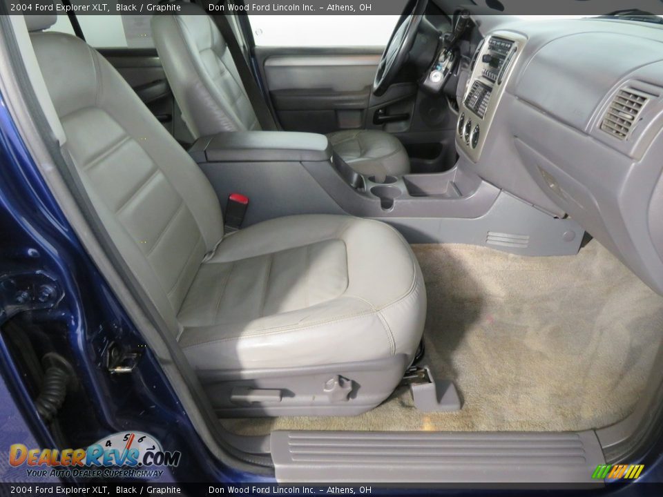 2004 Ford Explorer XLT Black / Graphite Photo #27