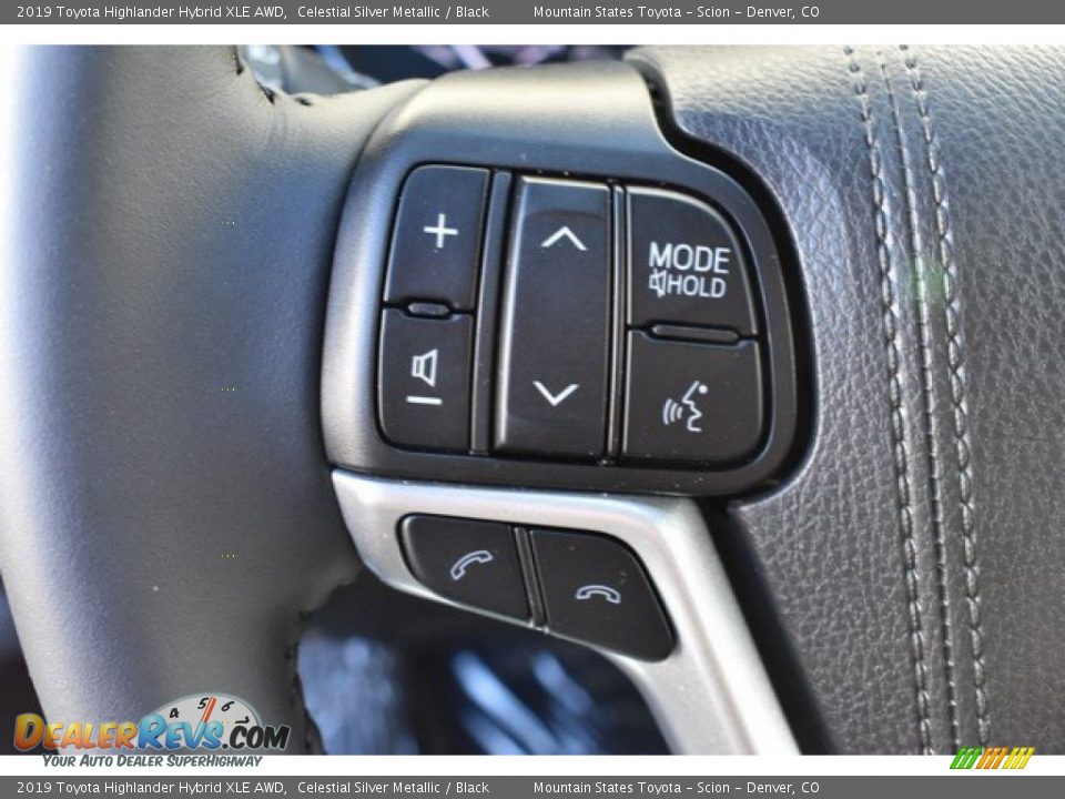 2019 Toyota Highlander Hybrid XLE AWD Steering Wheel Photo #29