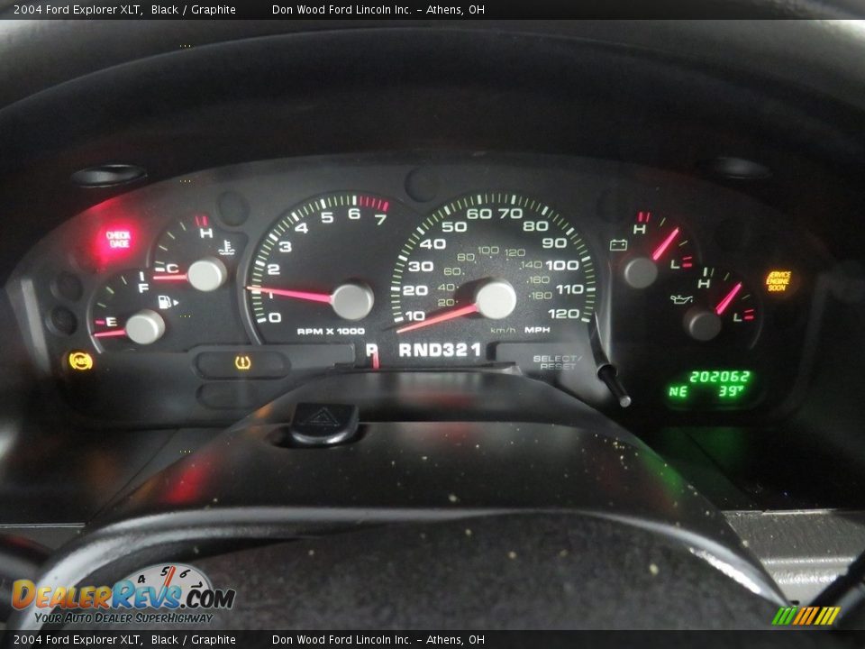 2004 Ford Explorer XLT Black / Graphite Photo #31