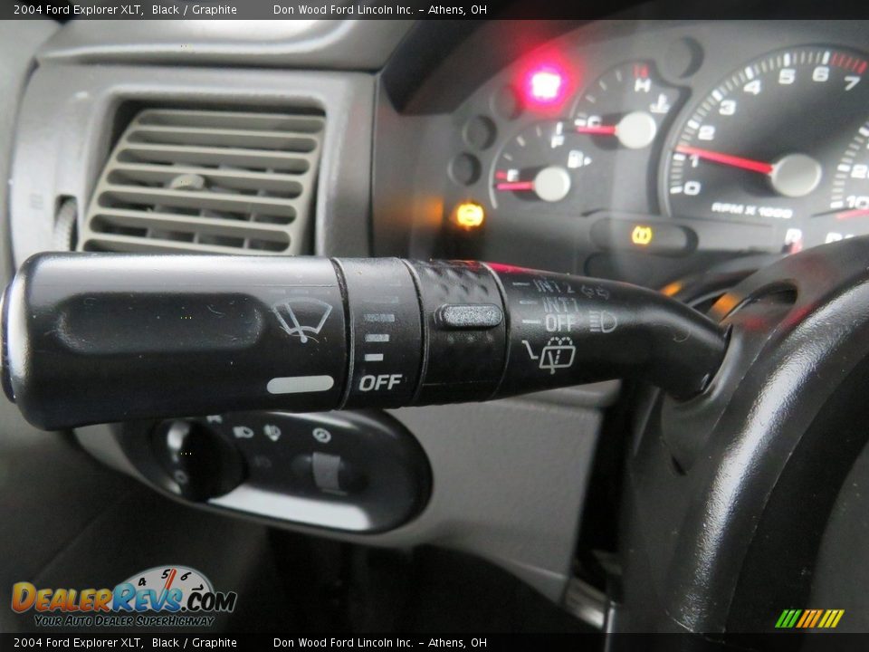 2004 Ford Explorer XLT Black / Graphite Photo #33