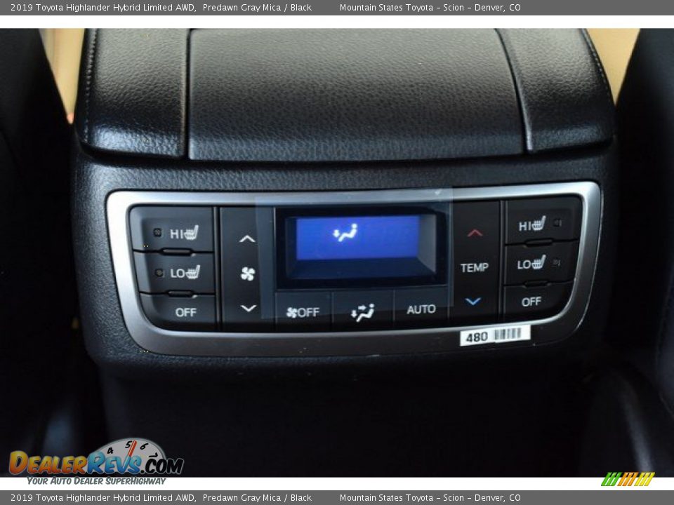 Controls of 2019 Toyota Highlander Hybrid Limited AWD Photo #17