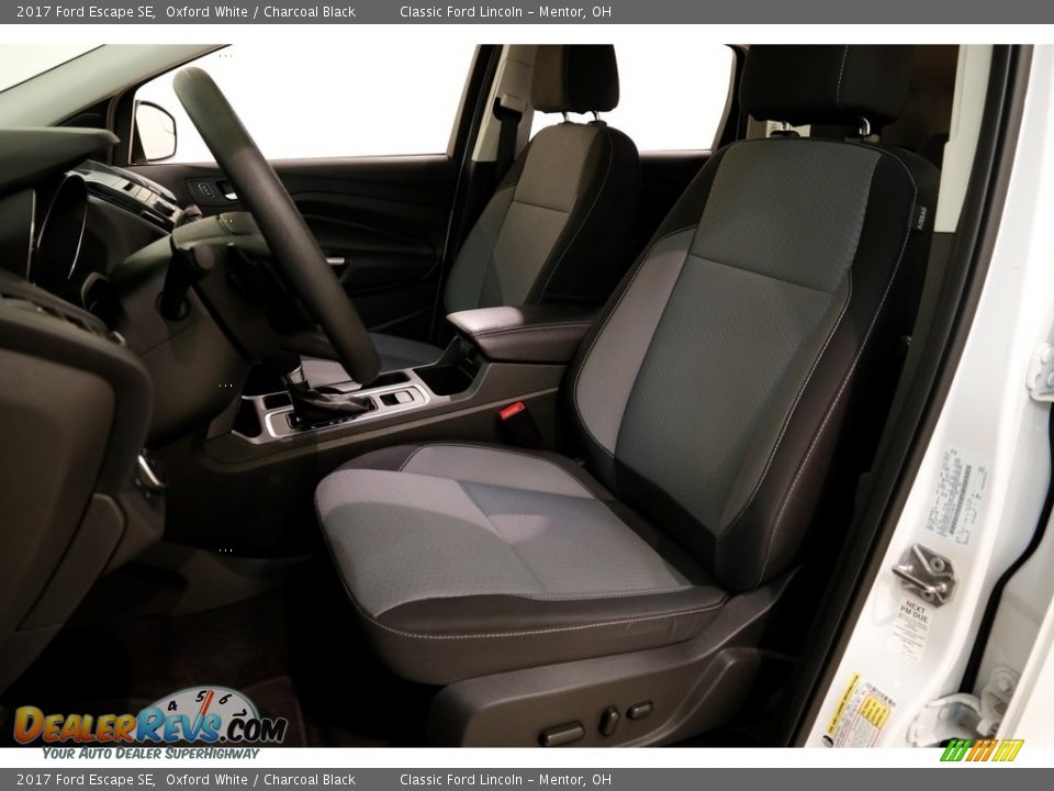 2017 Ford Escape SE Oxford White / Charcoal Black Photo #5