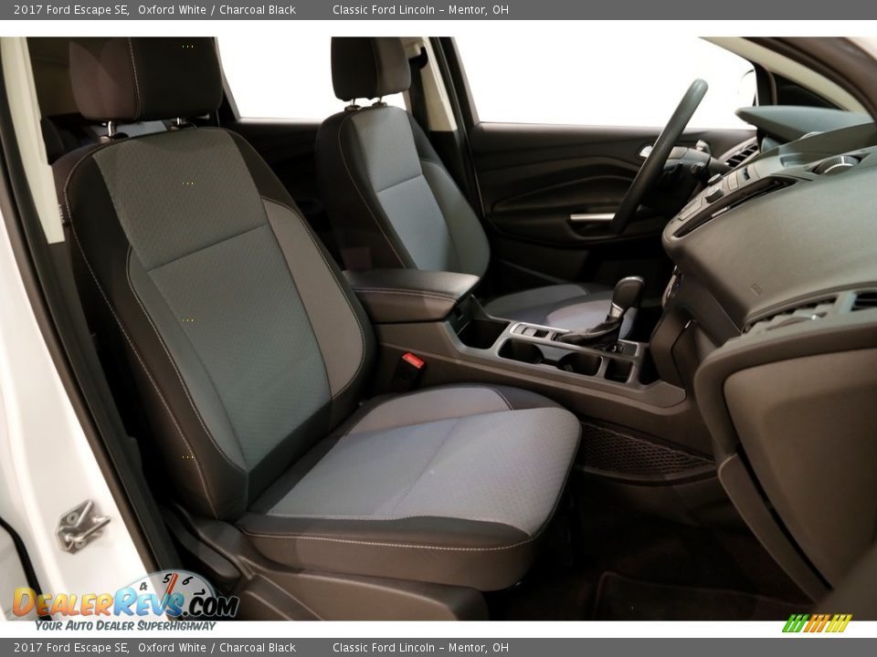 2017 Ford Escape SE Oxford White / Charcoal Black Photo #14