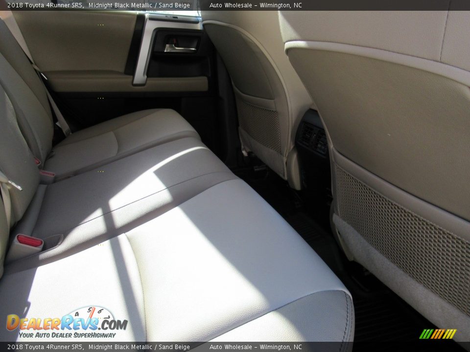 2018 Toyota 4Runner SR5 Midnight Black Metallic / Sand Beige Photo #13