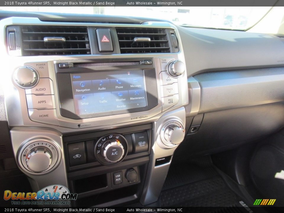 2018 Toyota 4Runner SR5 Midnight Black Metallic / Sand Beige Photo #17