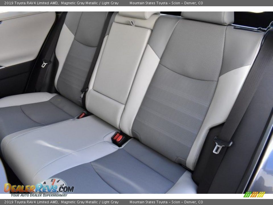 2019 Toyota RAV4 Limited AWD Magnetic Gray Metallic / Light Gray Photo #16