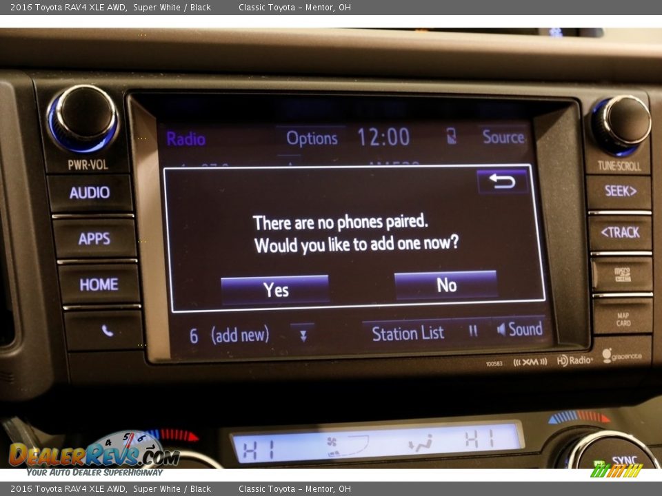 2016 Toyota RAV4 XLE AWD Super White / Black Photo #12