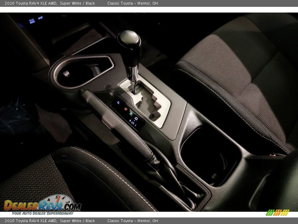 2016 Toyota RAV4 XLE AWD Super White / Black Photo #14