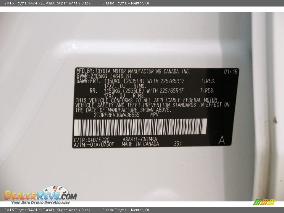 2016 Toyota RAV4 XLE AWD Super White / Black Photo #20